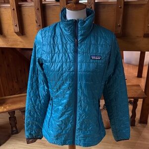 Patagonia size Small S Women's Teal Puffer Jacket